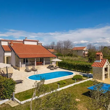 Ferienhaus House Paula *